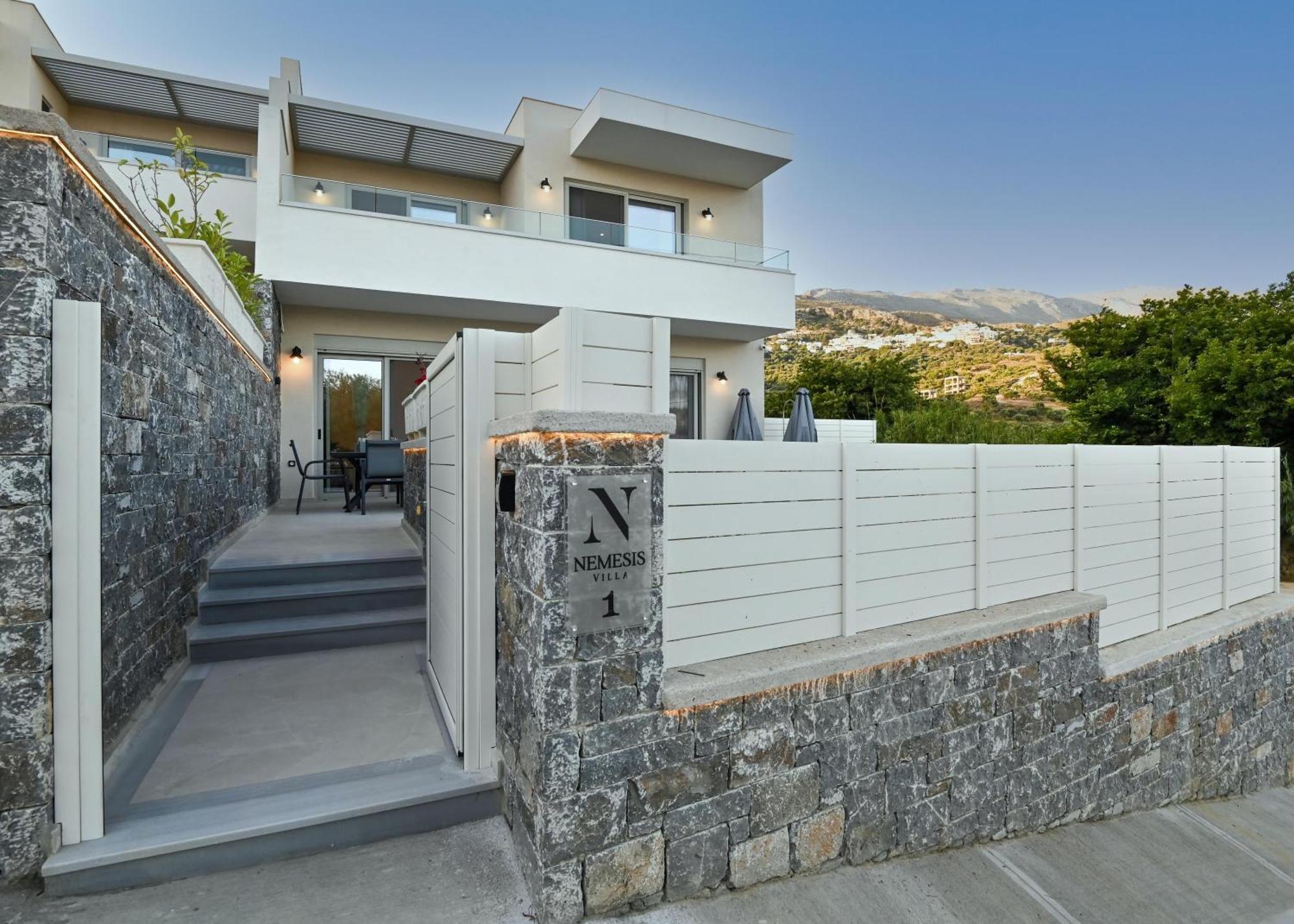 Nemesis Villas Плакиас Екстериор снимка