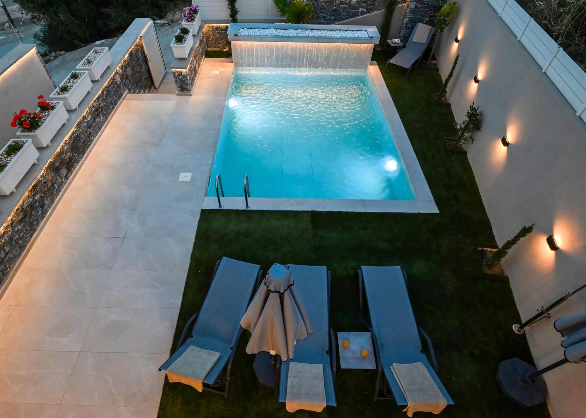Nemesis Villas Плакиас Екстериор снимка