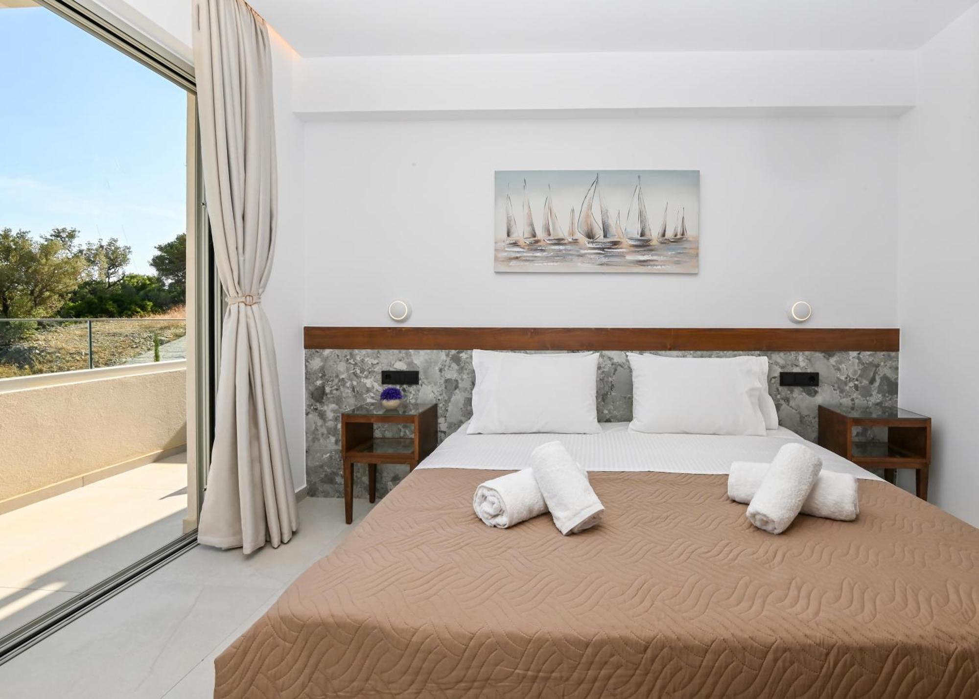 Nemesis Villas Плакиас Екстериор снимка
