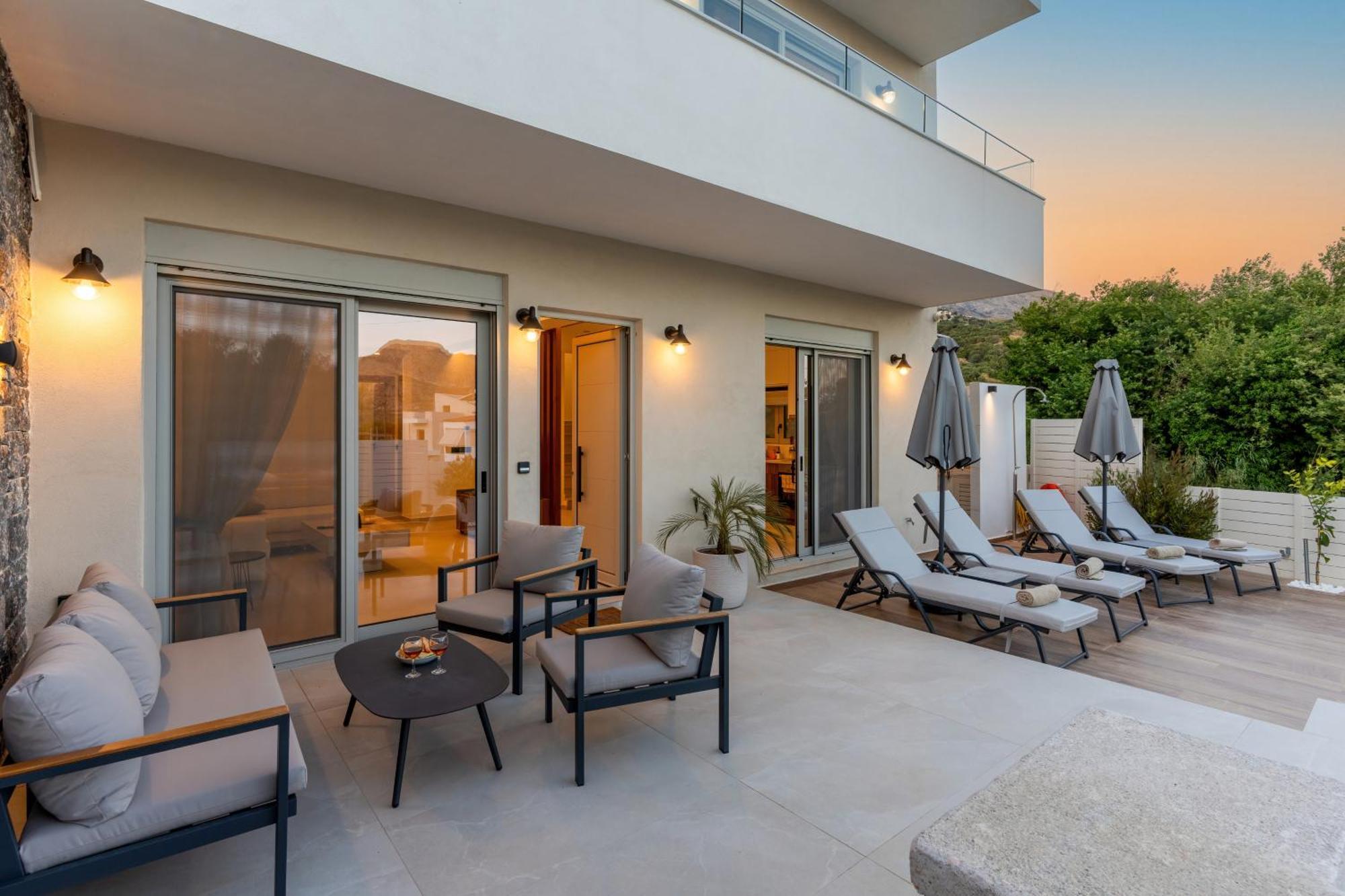 Nemesis Villas Плакиас Екстериор снимка