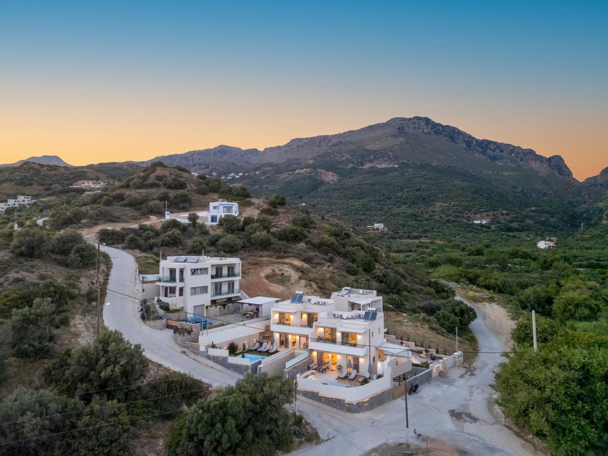 Nemesis Villas Плакиас Екстериор снимка